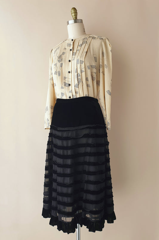Gorgeous handmade vintage velvet skirt Size 10