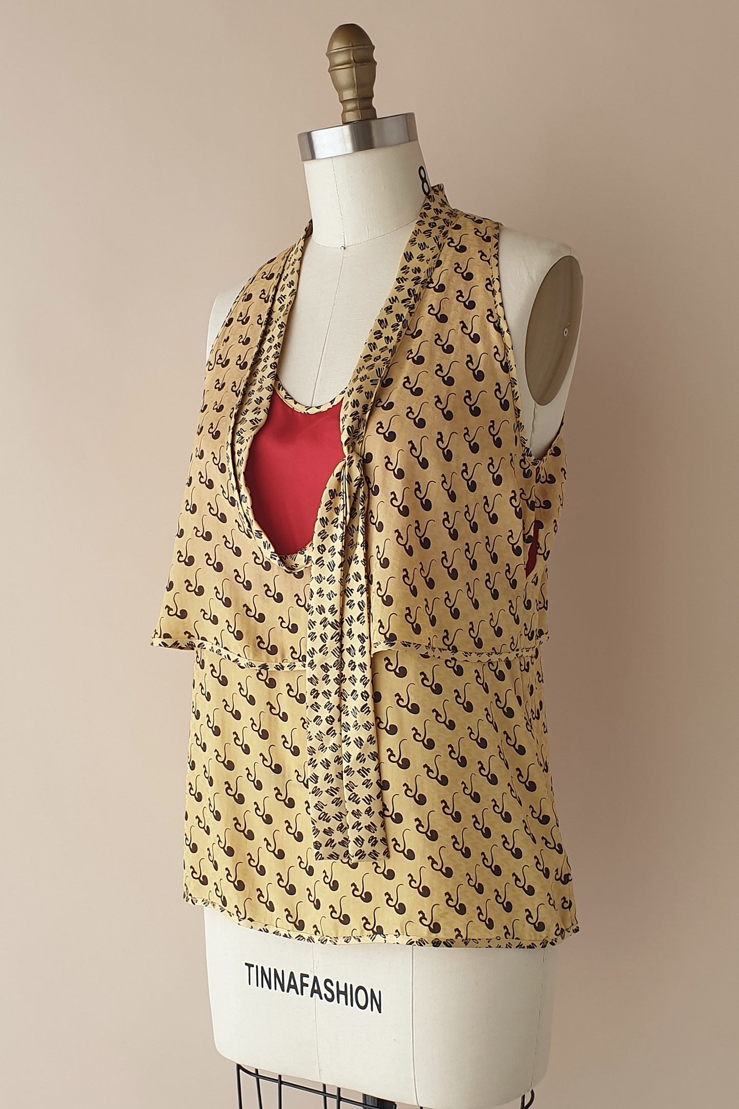 Beautiful Easton Pearson silk top Size XS/S