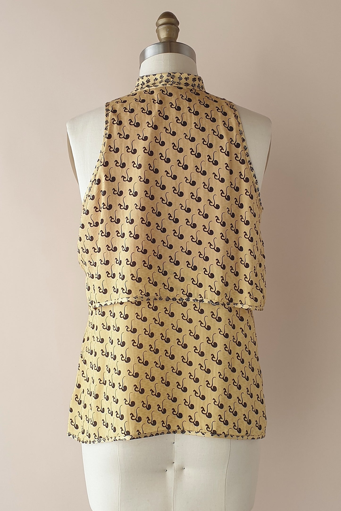 Beautiful Easton Pearson silk top Size XS/S