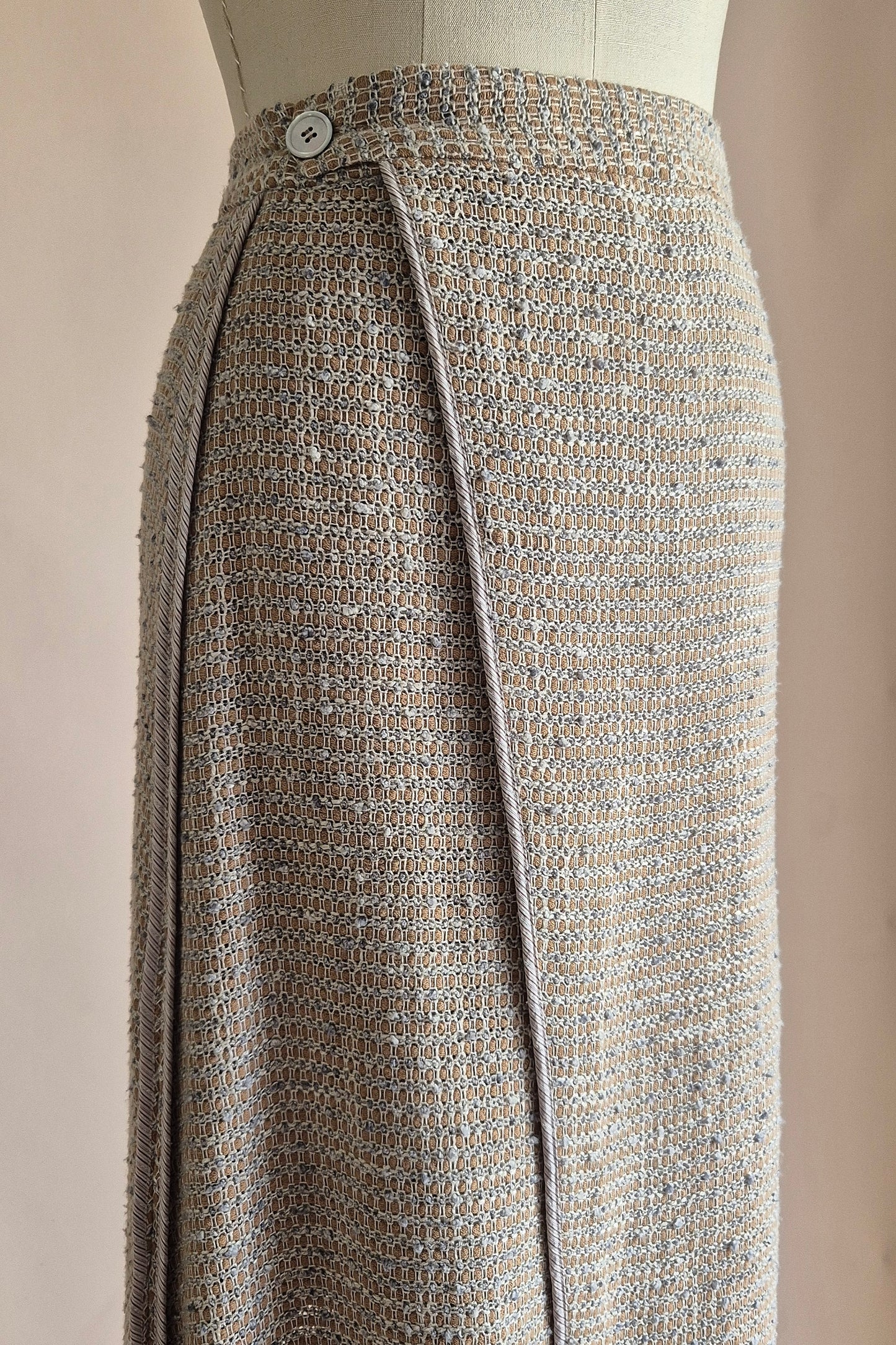 Scanlan Theodore textured wrap skirt Size XS/S