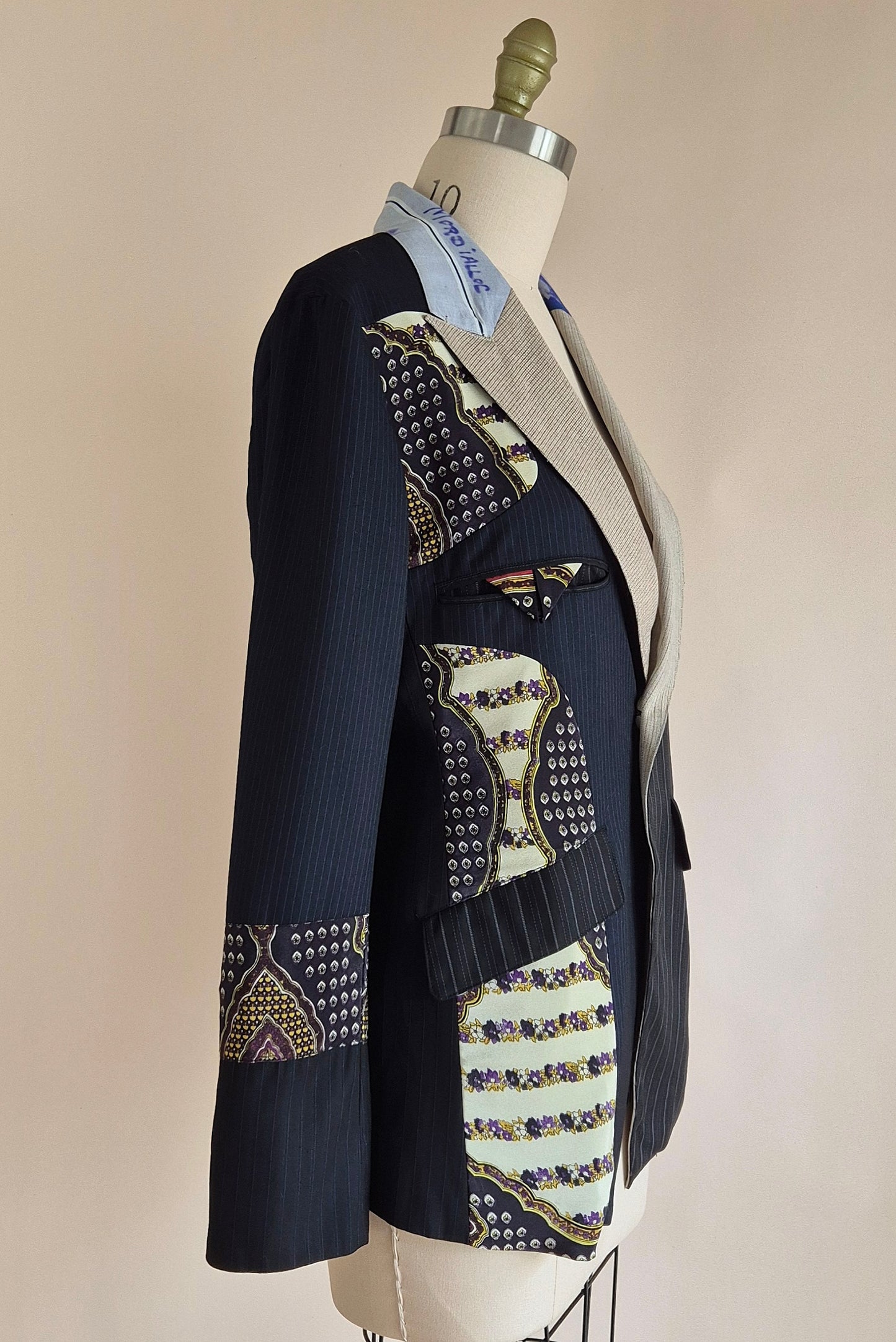 Stunning embroidered velvet bolero Size S