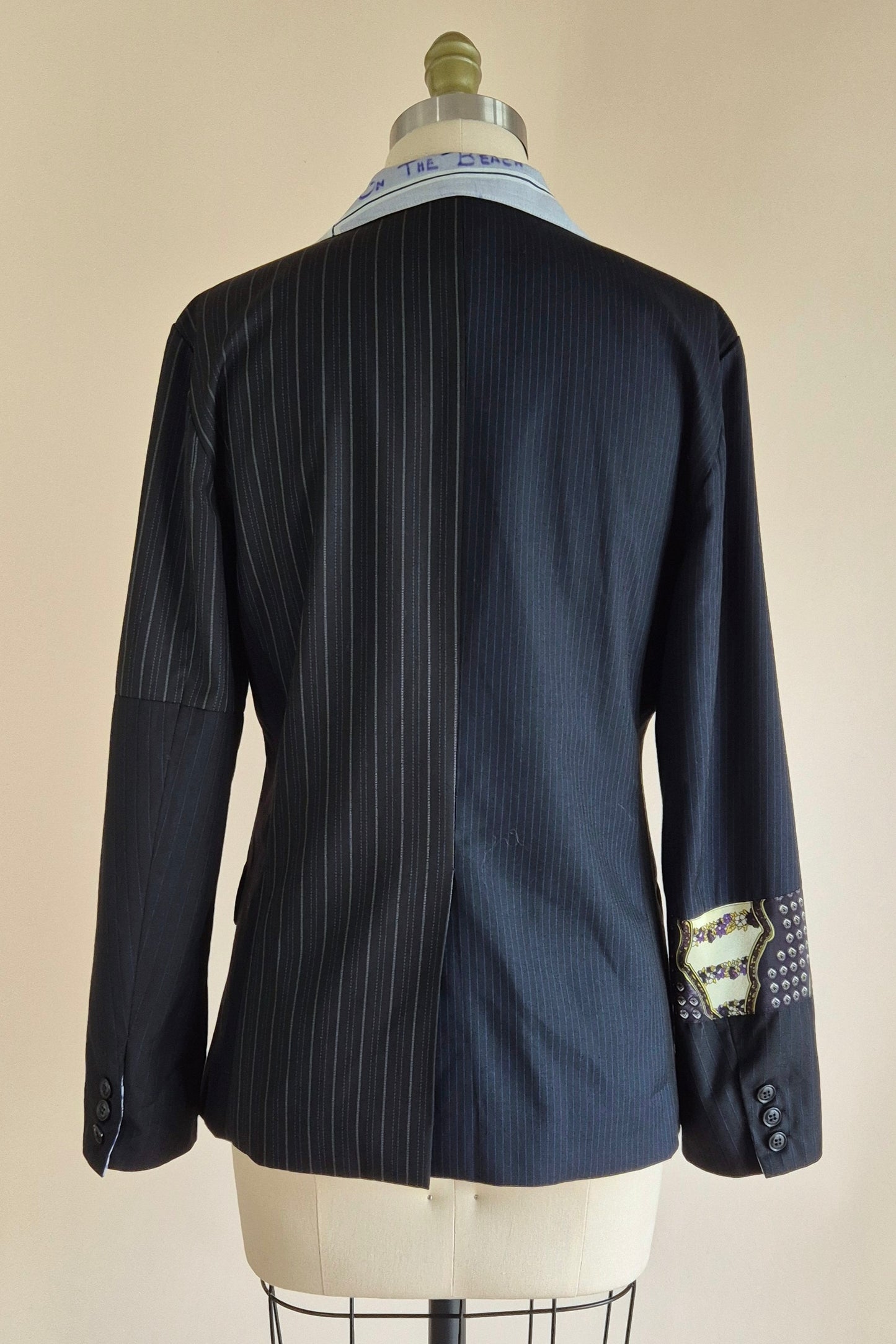 Stunning embroidered velvet bolero Size S