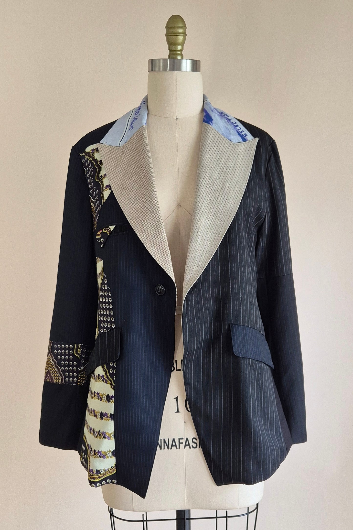 Stunning embroidered velvet bolero Size S